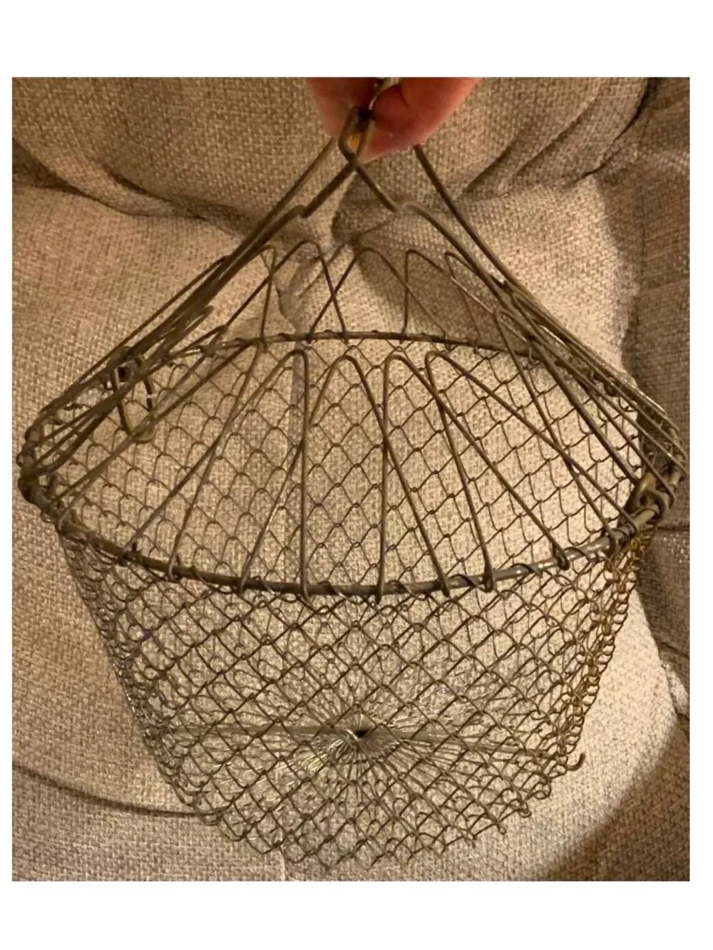 Vintage Farmhouse Collapsible Metal Wire Mesh Egg Basket